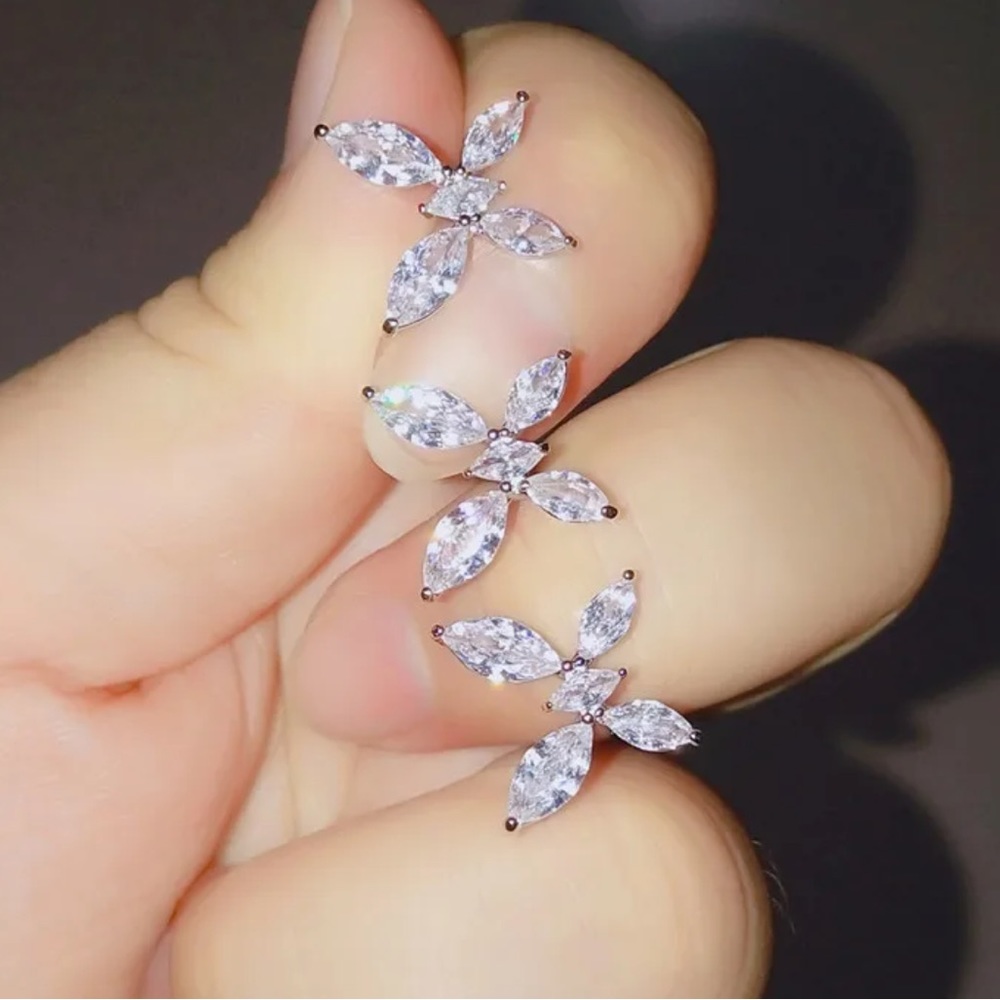 Adjustable Butterfly Ring - Picture 2 of 3